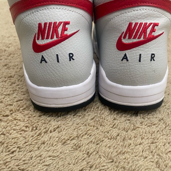 NIKE AIR LEGACY - Picture 5 of 5